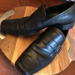 Kenneth Cole Men’s Dress Loafer Comfy Buckle